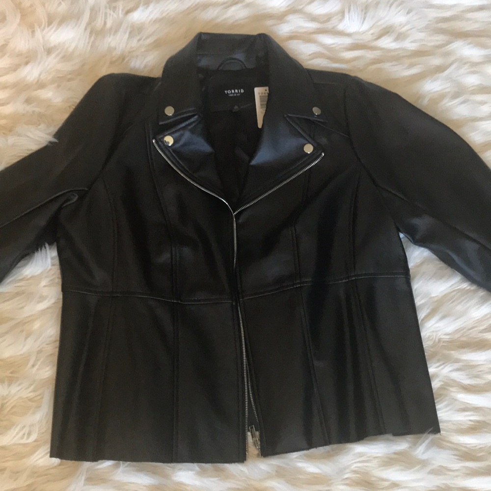 NWT Torrid faux leather black jacket zipper front 2x